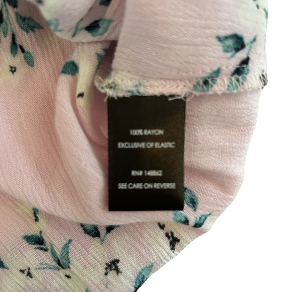 Floral Pink Button-Up Women's Top - Picture 7 of 9